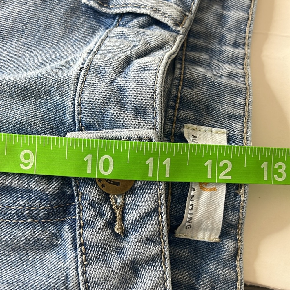 Austin Landing High Rise Denim Shorts Bermuda Length Size 11 - Picture 14 of 16